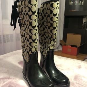 Coach rain boot size 6, previously worn